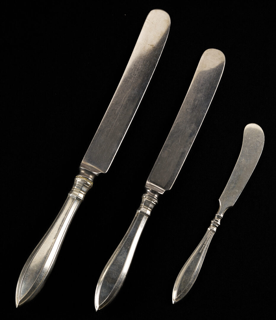 Lot 92: 169 Pcs. Gorham Sterling Silver Flatware, Portsmouth Pattern