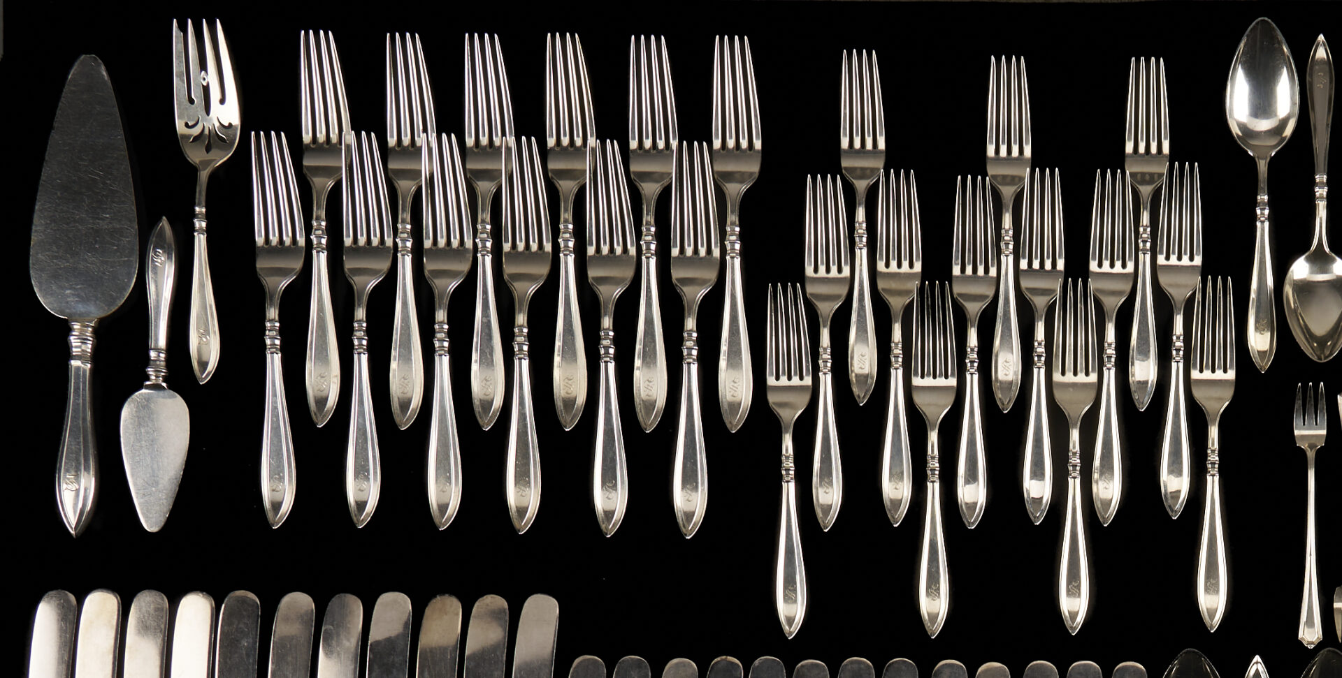 Lot 92: 169 Pcs. Gorham Sterling Silver Flatware, Portsmouth Pattern
