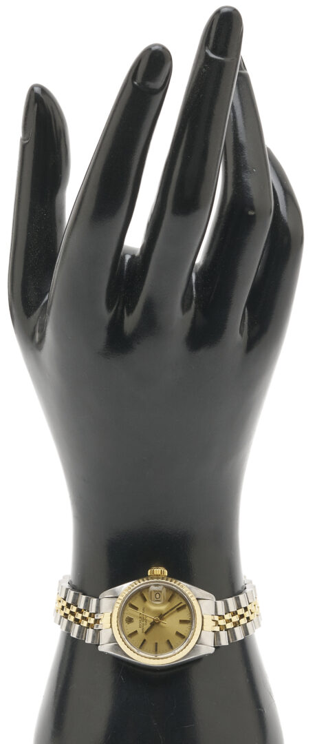 Lot 946: Ladies’ 18K Date Oyster Perpetual Rolex