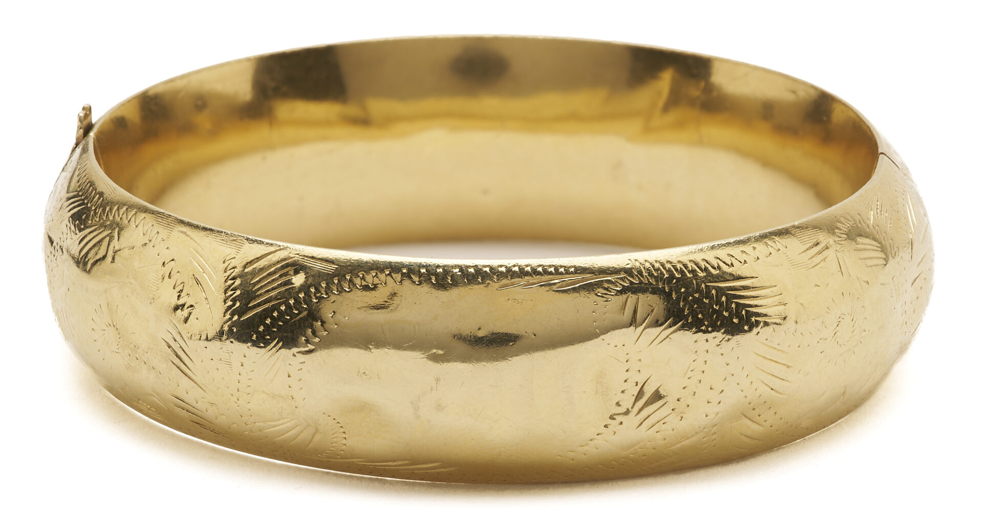 Lot 960: 14K Gold Bangle Bracelet