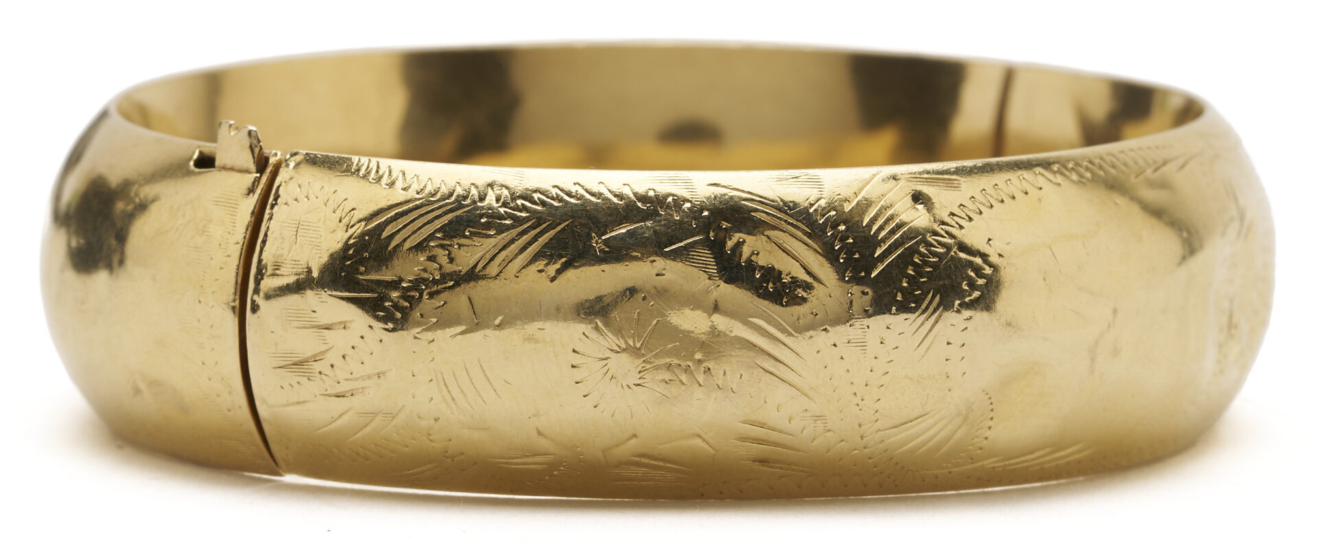 Lot 960: 14K Gold Bangle Bracelet