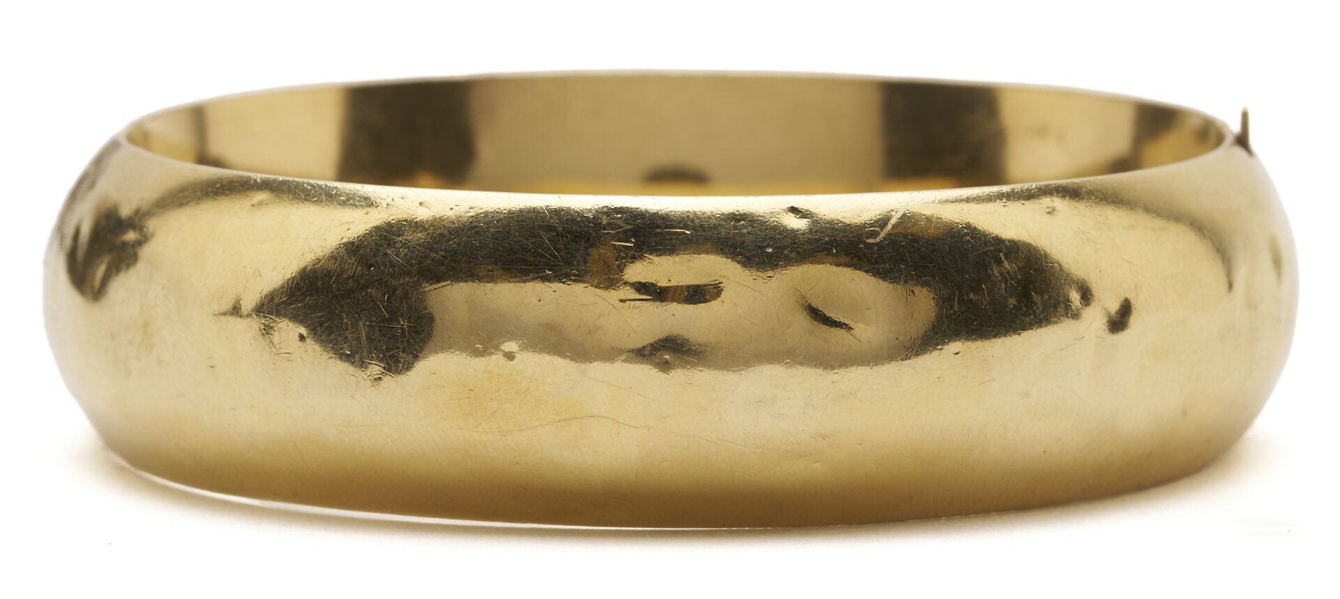Lot 960: 14K Gold Bangle Bracelet