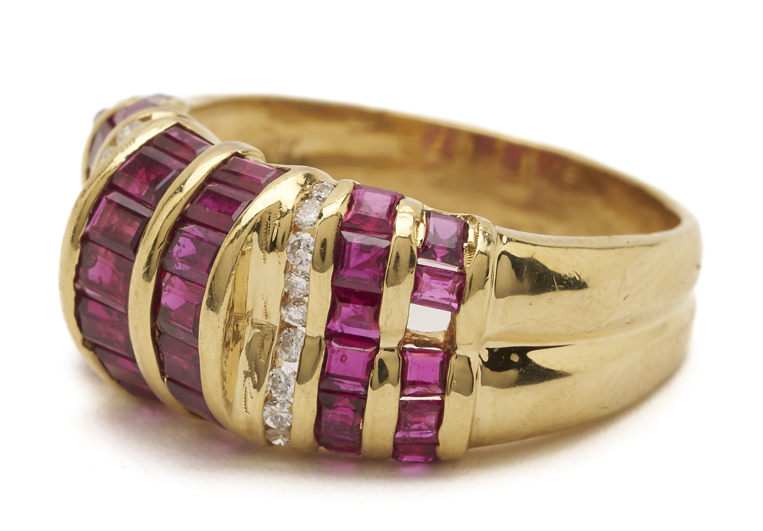Lot 963: 18K Gold, Ruby & Diamond Ring