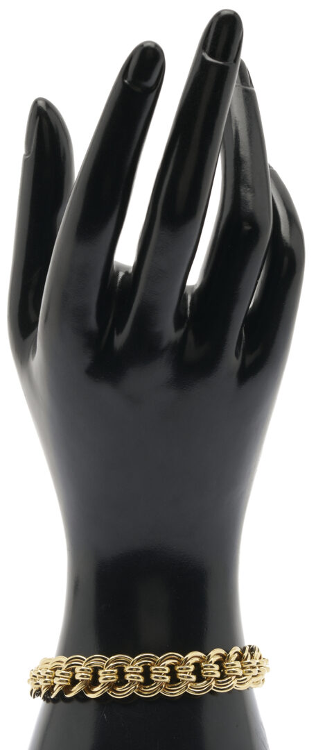 Lot 965: 14K Gold Link Bracelet