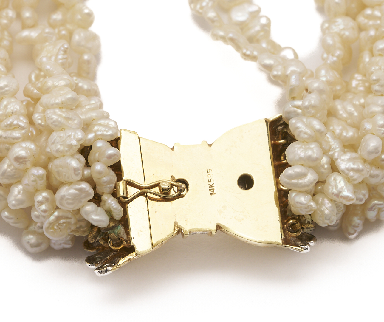 Lot 976: Multi Strand Freshwater Pearl Necklace & Bracelet