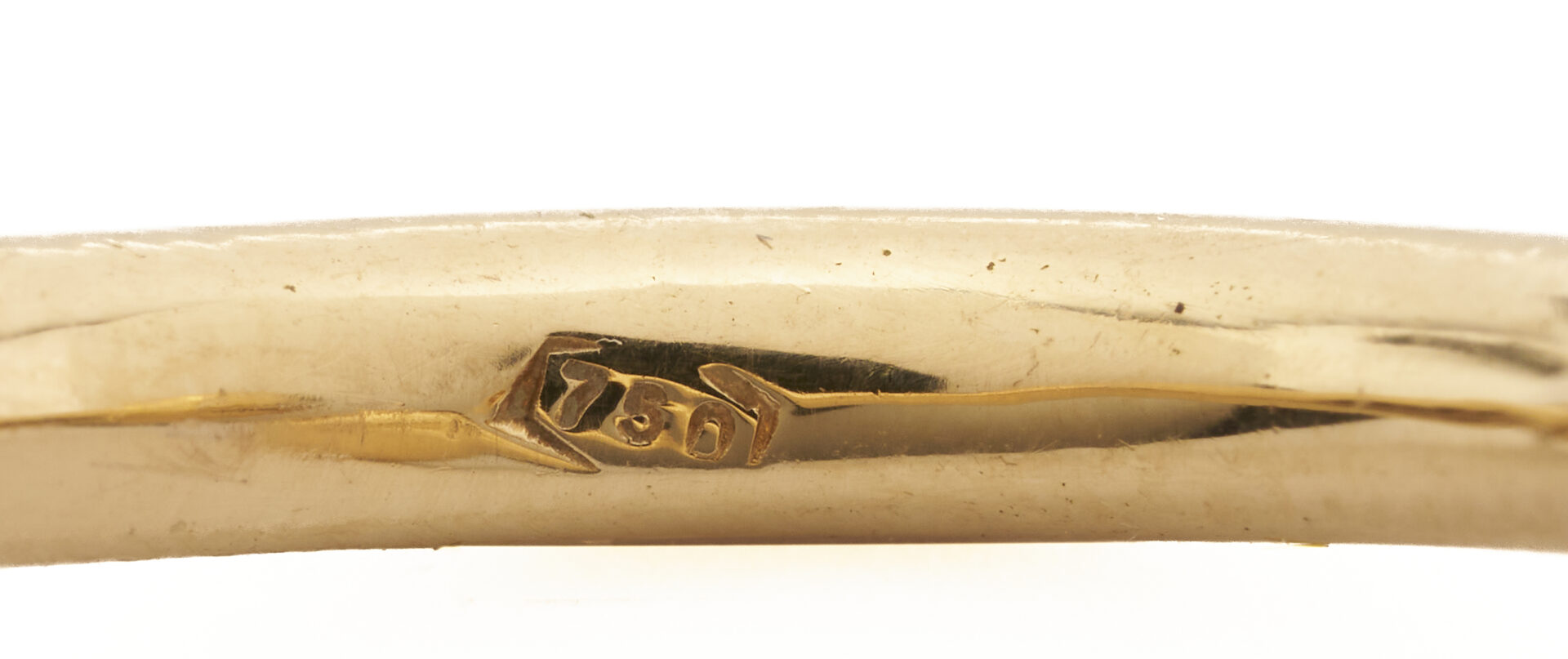 Lot 977: 18K Gold Bypass Ring