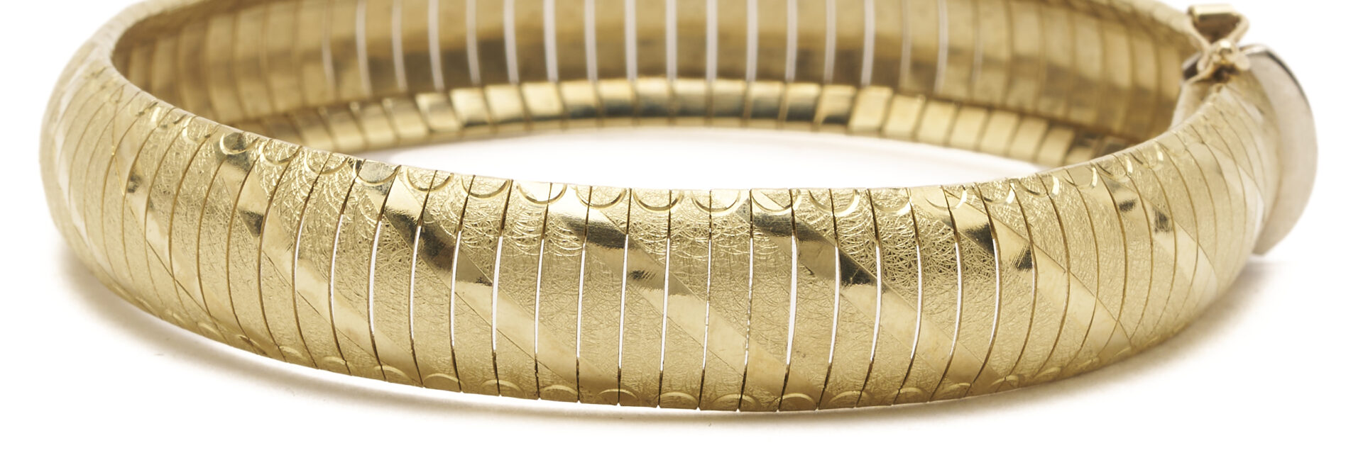 Lot 978: 10K Italian Gold Bracelet