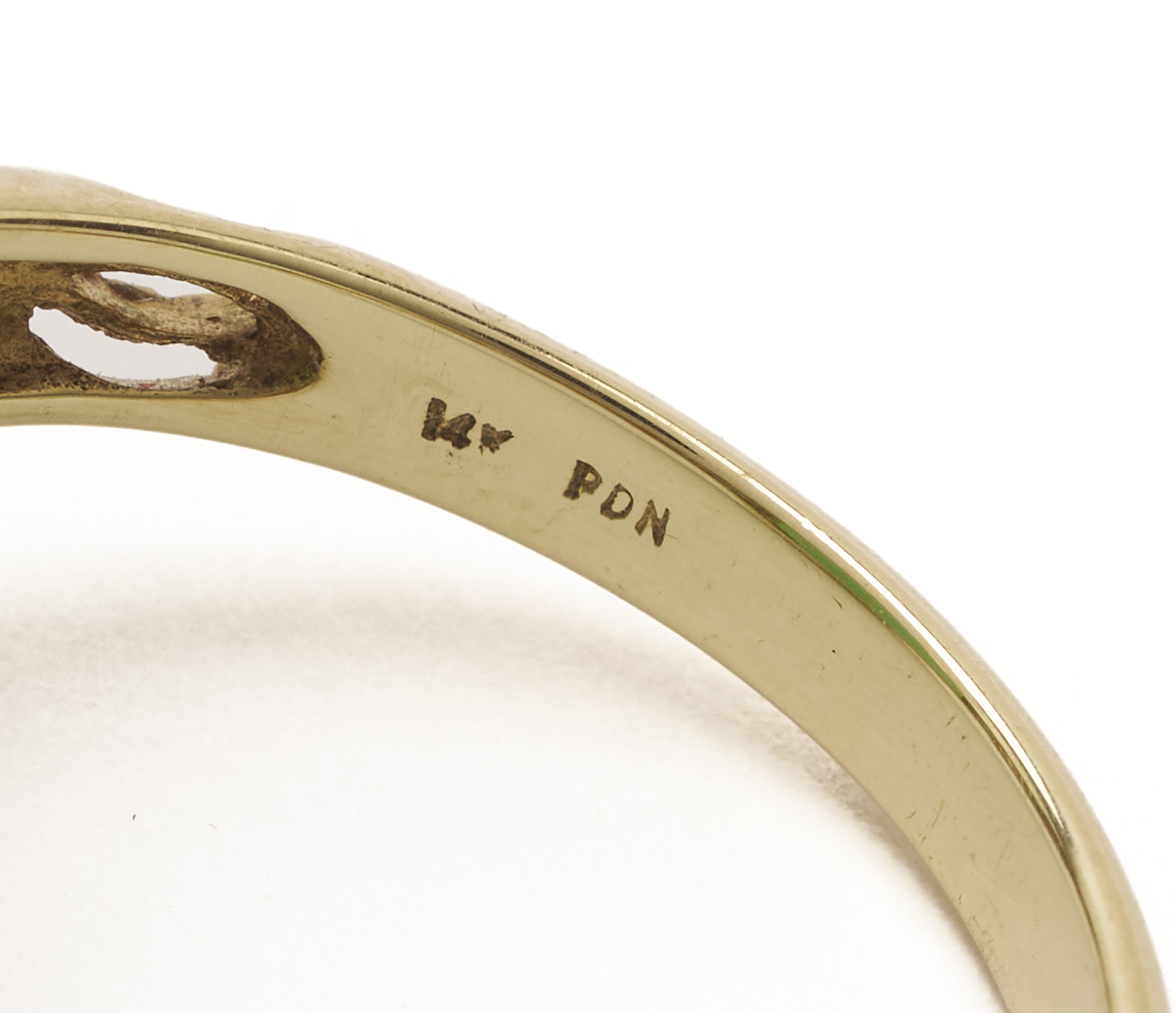 Lot 980: 4 Gold, Silver, & Gemstone Jewelry Items