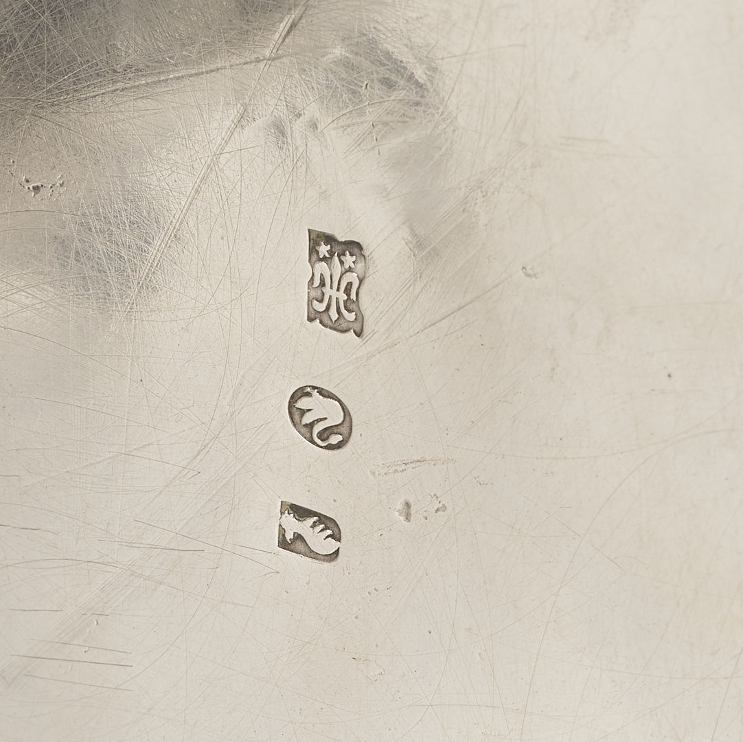 Lot 994: 4 pcs Continental Silver: Box, Sugar and Server plus Sterling Magnifying Glass