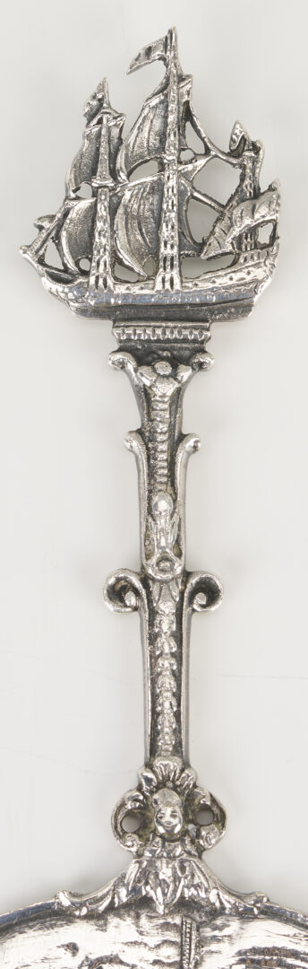 Lot 994: 4 pcs Continental Silver: Box, Sugar and Server plus Sterling Magnifying Glass