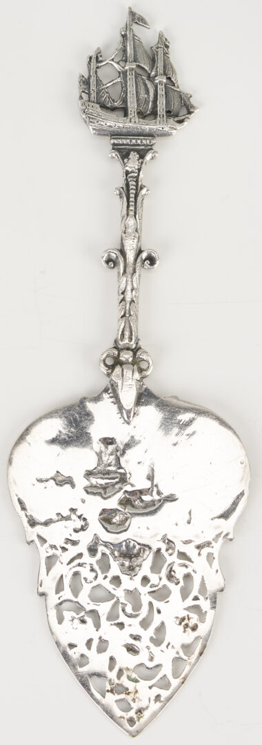 Lot 994: 4 pcs Continental Silver: Box, Sugar and Server plus Sterling Magnifying Glass