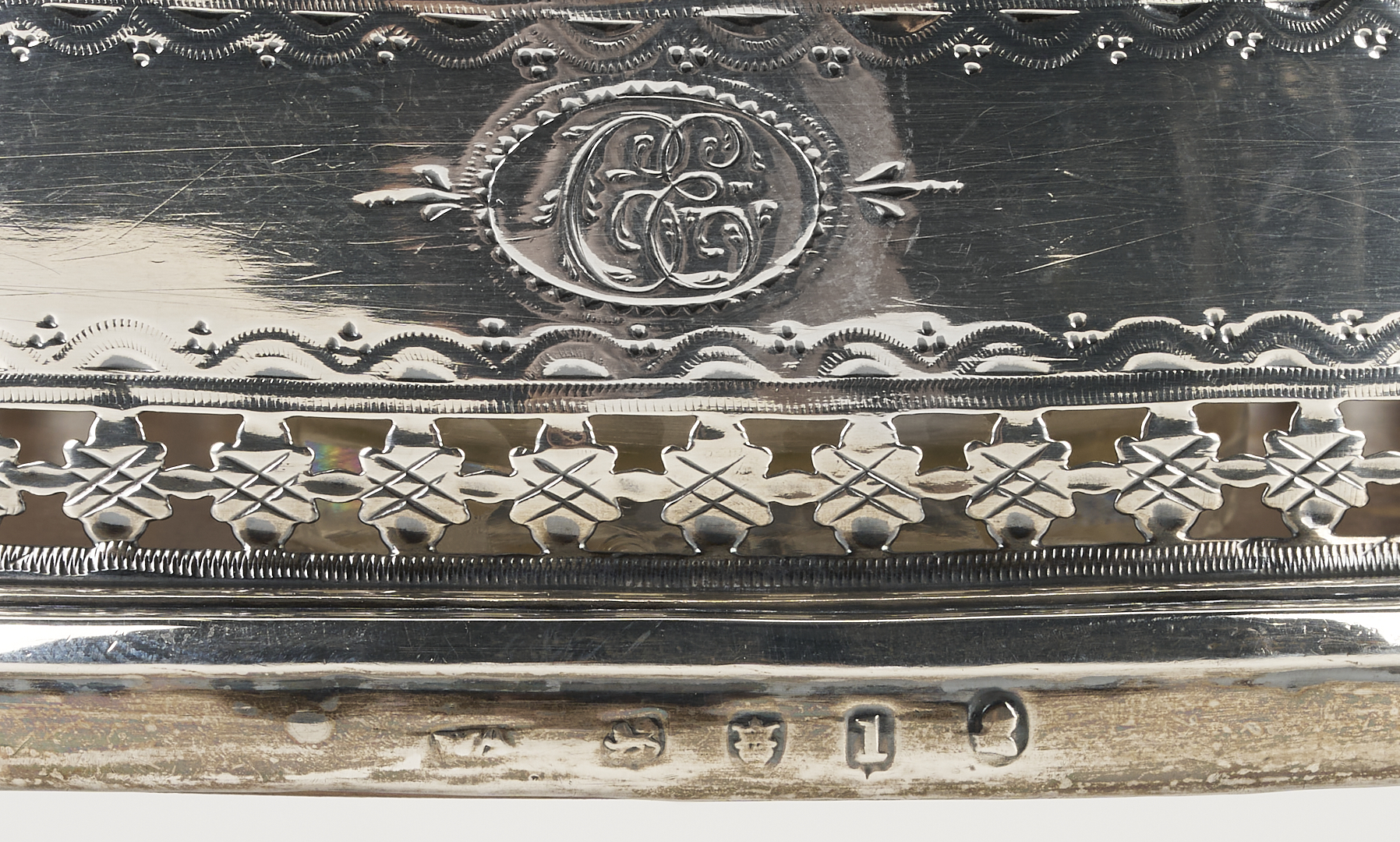 Lot 997: English Sterling Cruet Set plus Silverplated Fish Servers