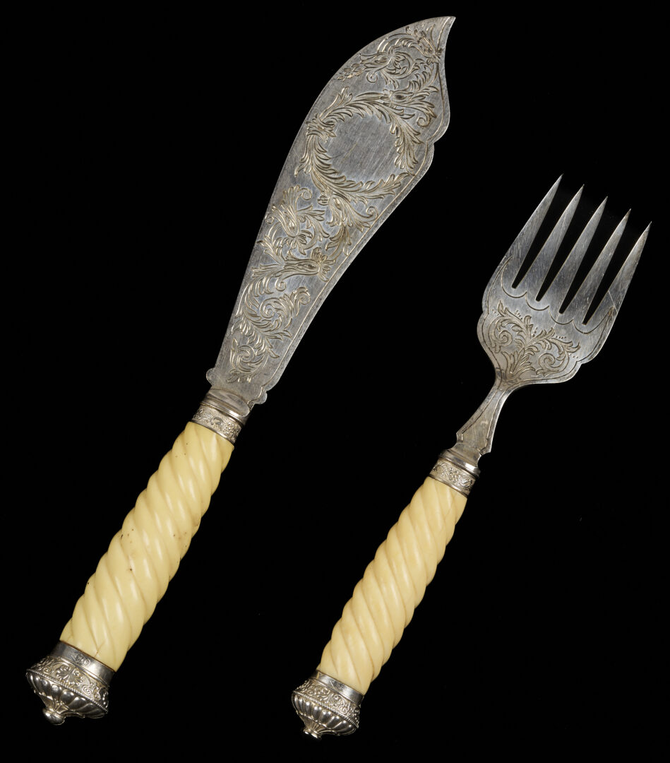 Lot 997: English Sterling Cruet Set plus Silverplated Fish Servers