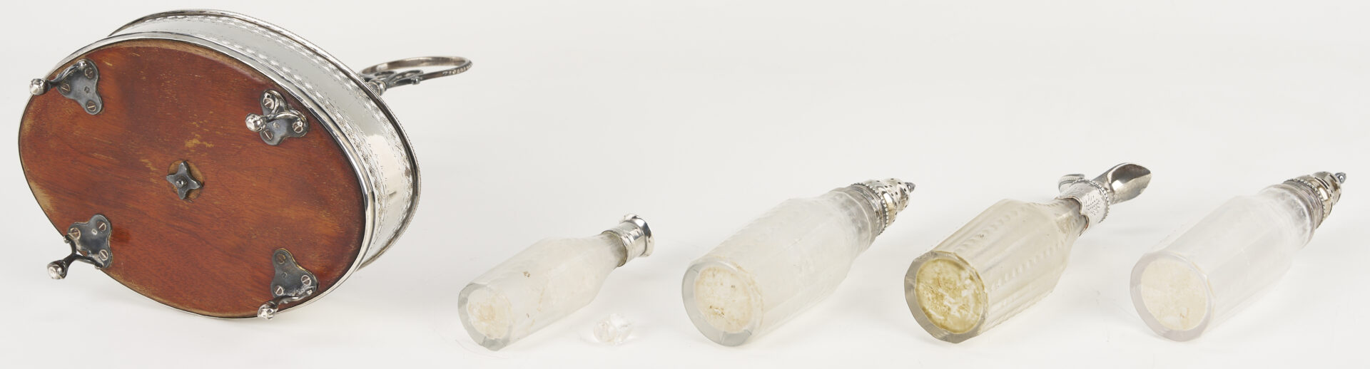 Lot 997: English Sterling Cruet Set plus Silverplated Fish Servers