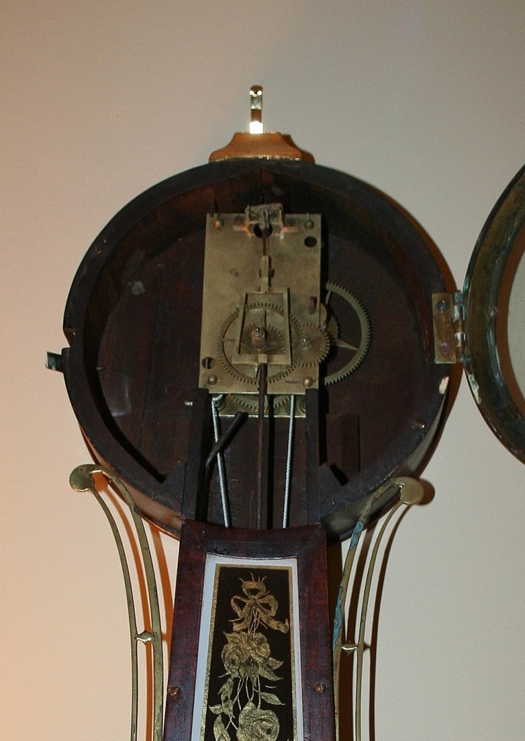 Lot 171: Eglomise Banjo Clock