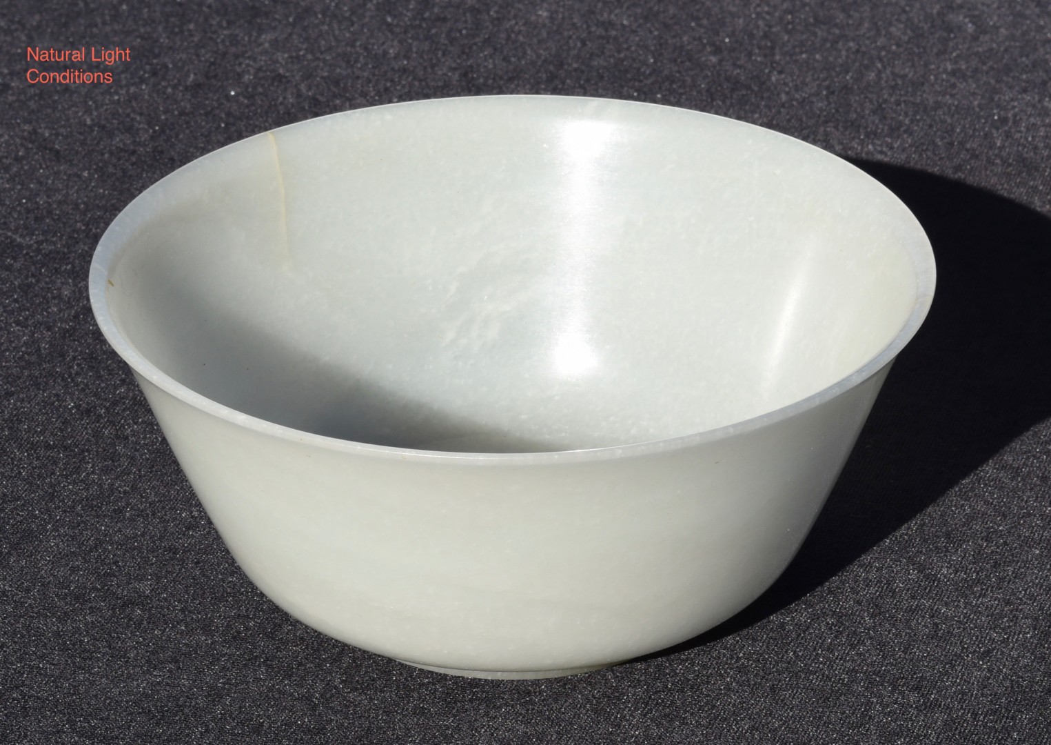 Lot 4: White Jade Bowl, Ch’ien Lung