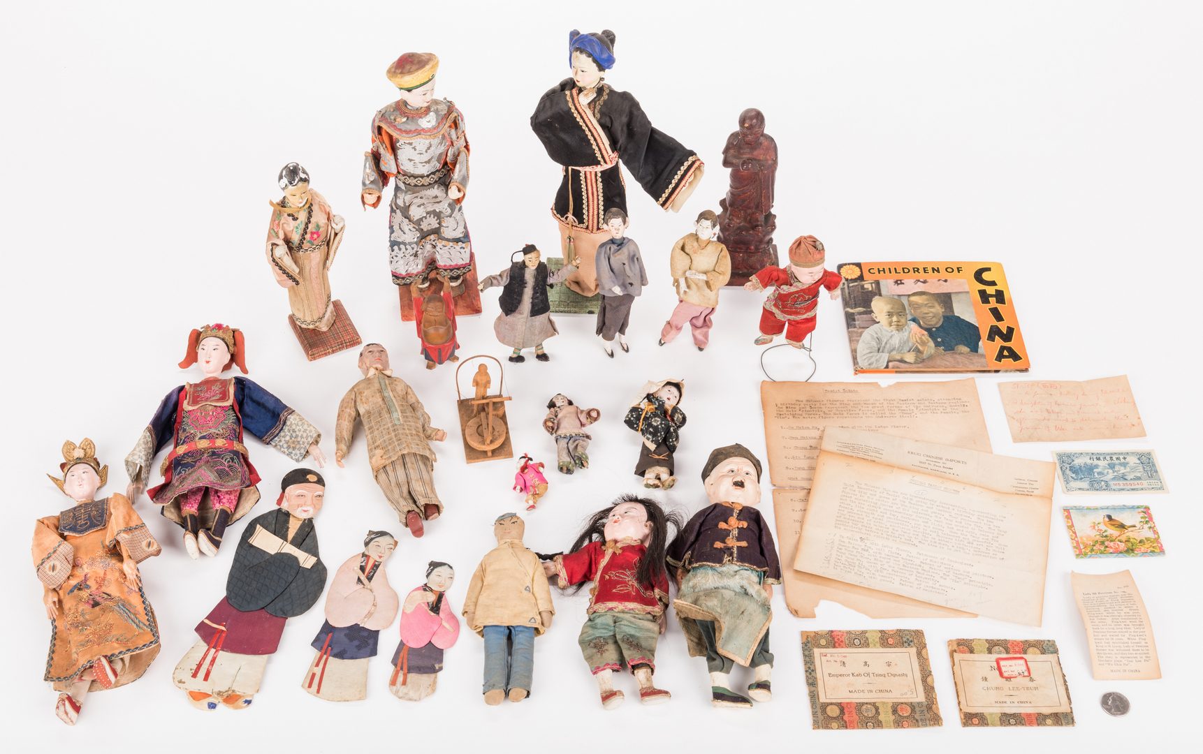 Lot 649: 16 Vintage Chinese Dolls, Accessories & Carvings, 17 items