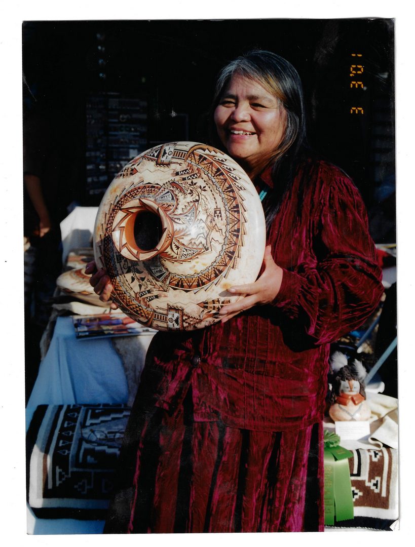 Lot 698: Lucy Leuppe McKelvey  Pottery Jar