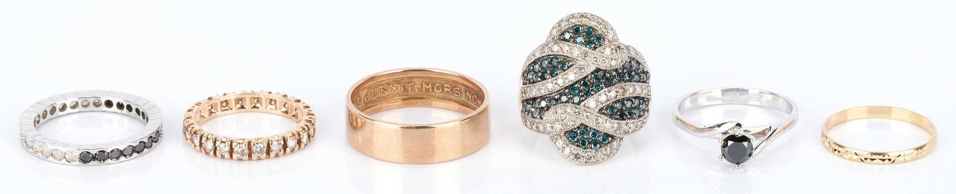 Lot 772: 6 Assorted Gold Rings with Diamonds