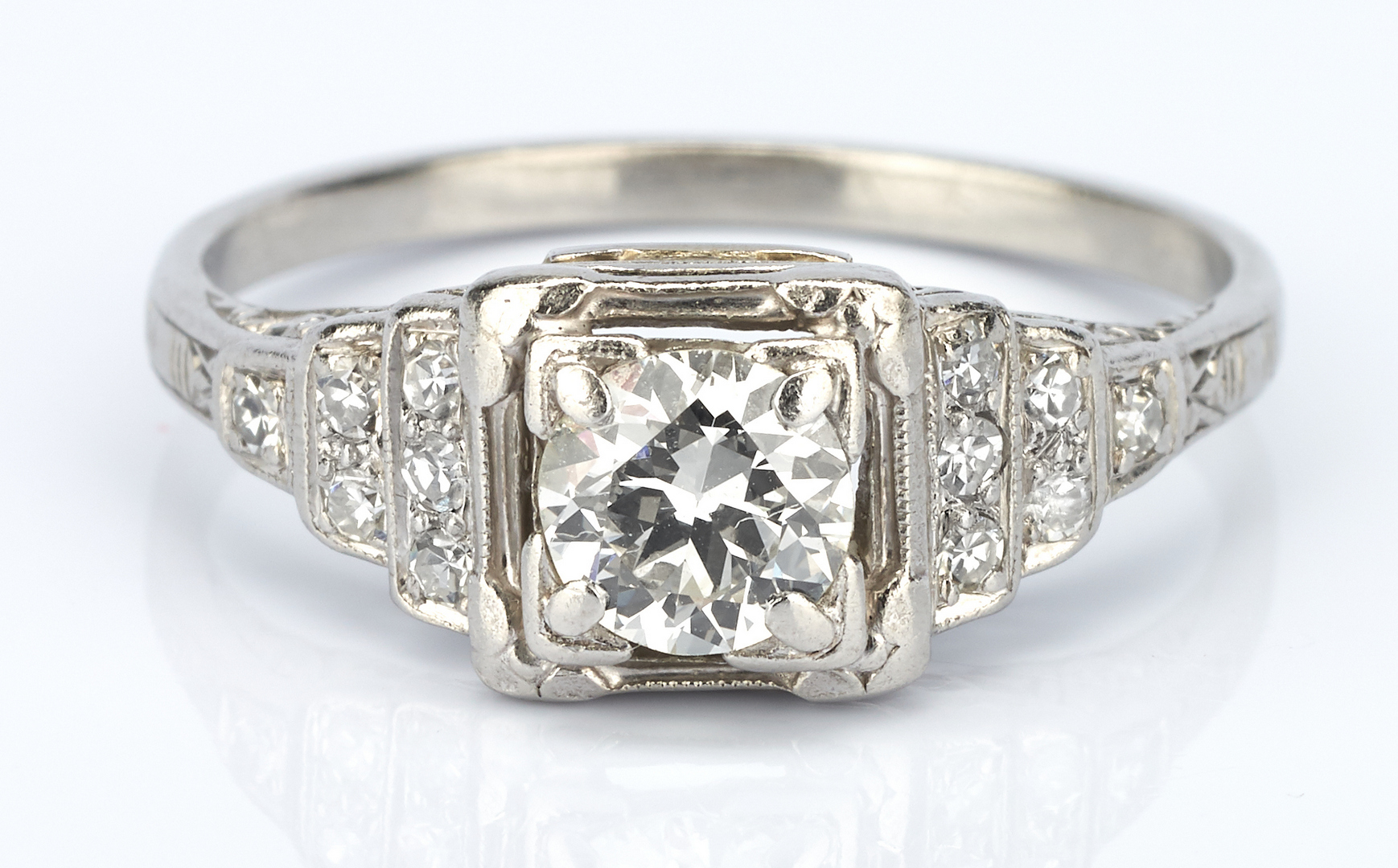 Lot 794: Ladies 14K Diamond Ring