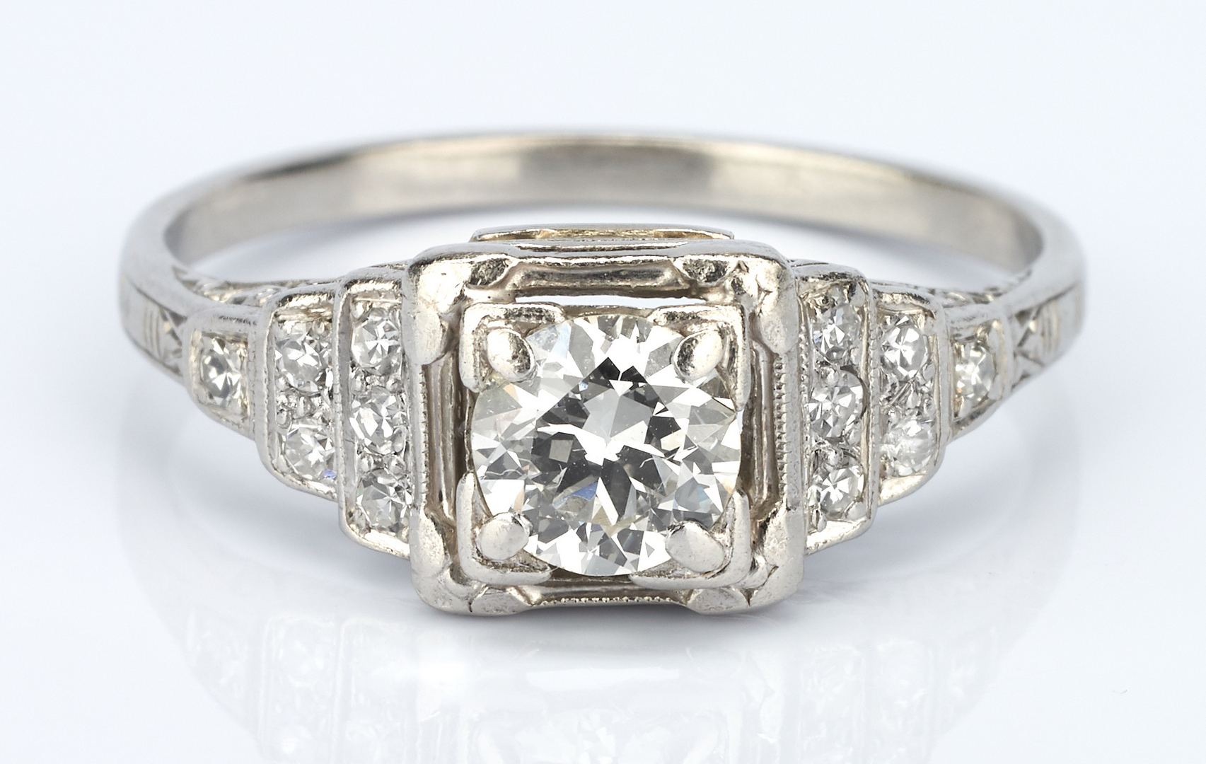 Lot 794: Ladies 14K Diamond Ring