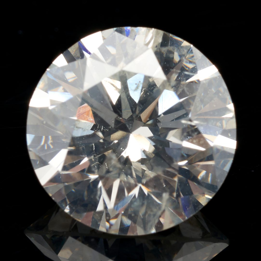 Lot 32: Ladies 2.85 Carat Round Diamond Ring, GIA Report