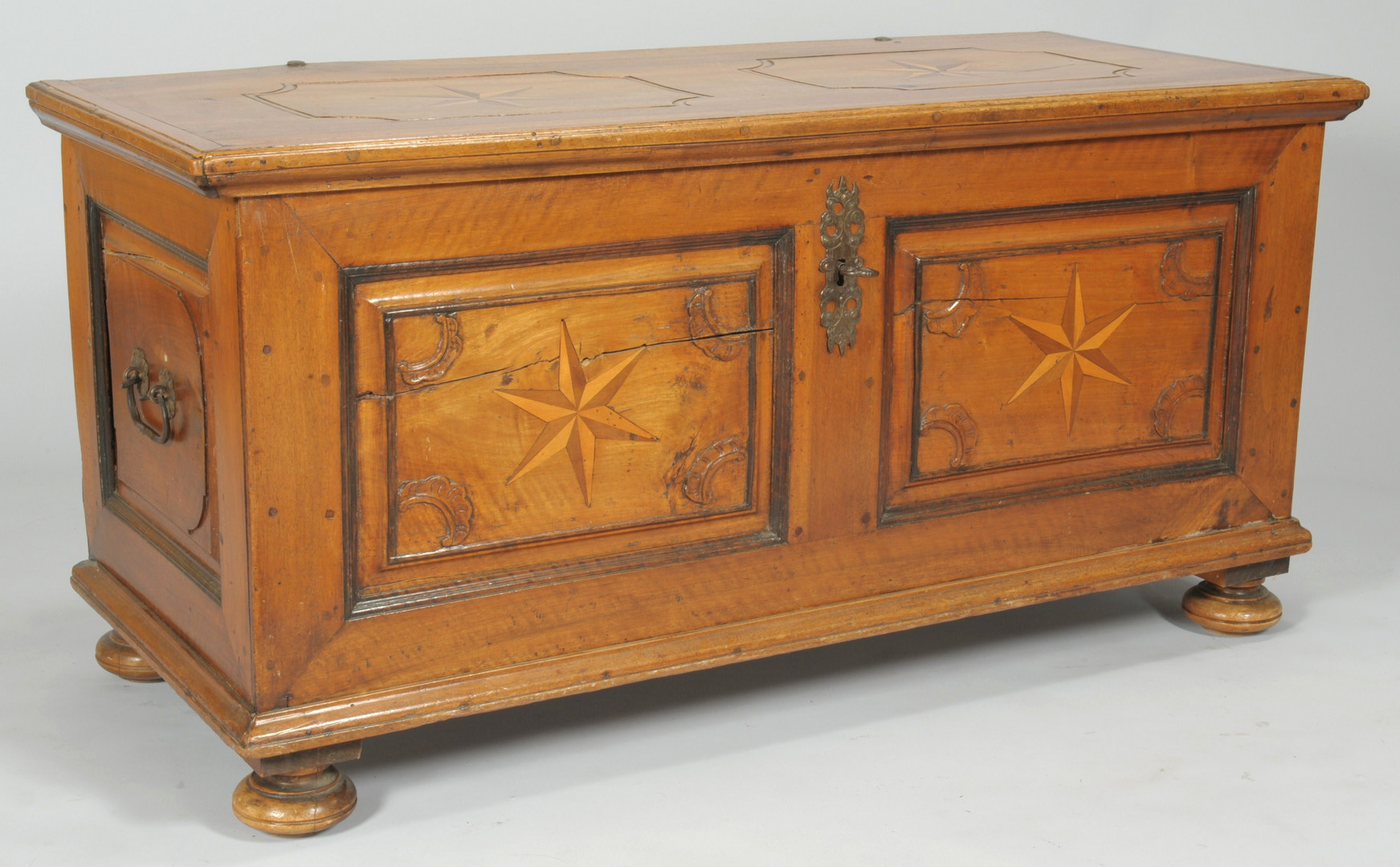 Lot 102: Continental Blanket Chest w/ Star Inlay