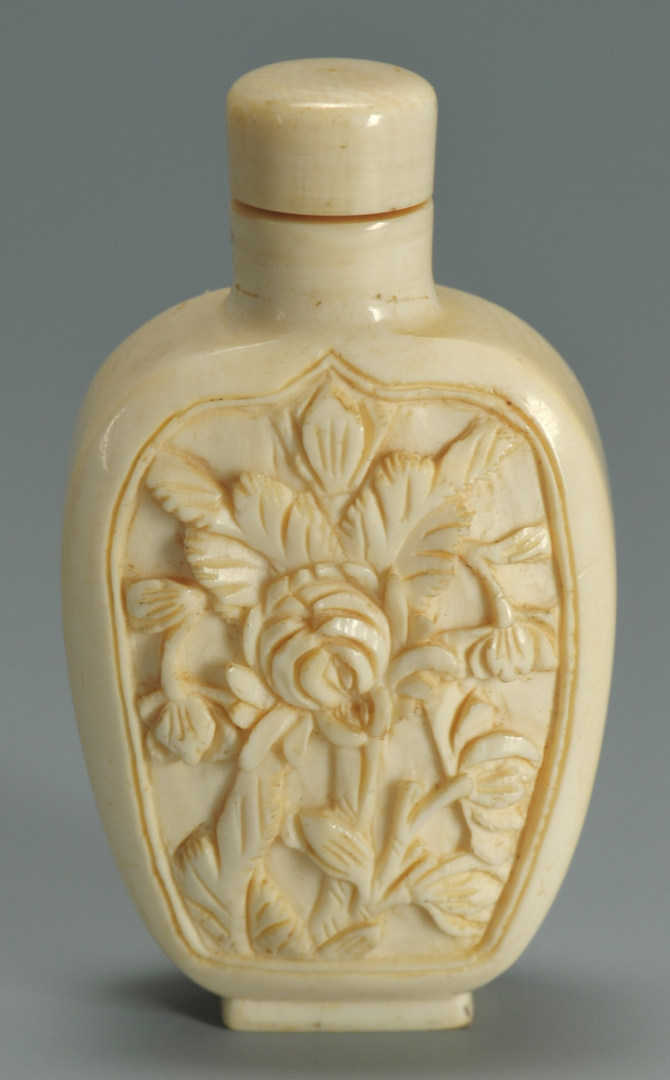 Lot 184: Chinese Carved Ivory Snuff Bottle w/ Cranes