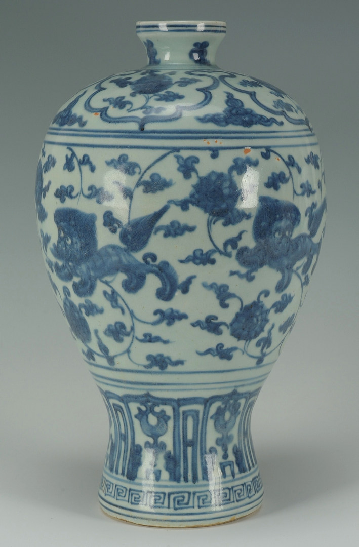 Lot 198: Chinese Porcelain Blue Underglaze Meiping Vase