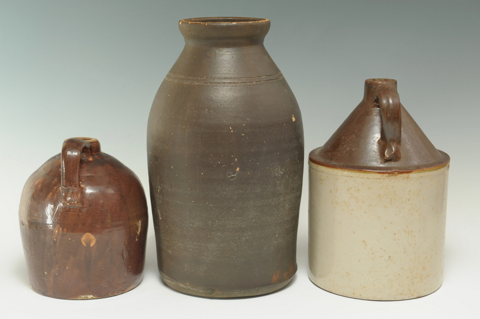Lot 291: 3 Middle TN Pottery Items