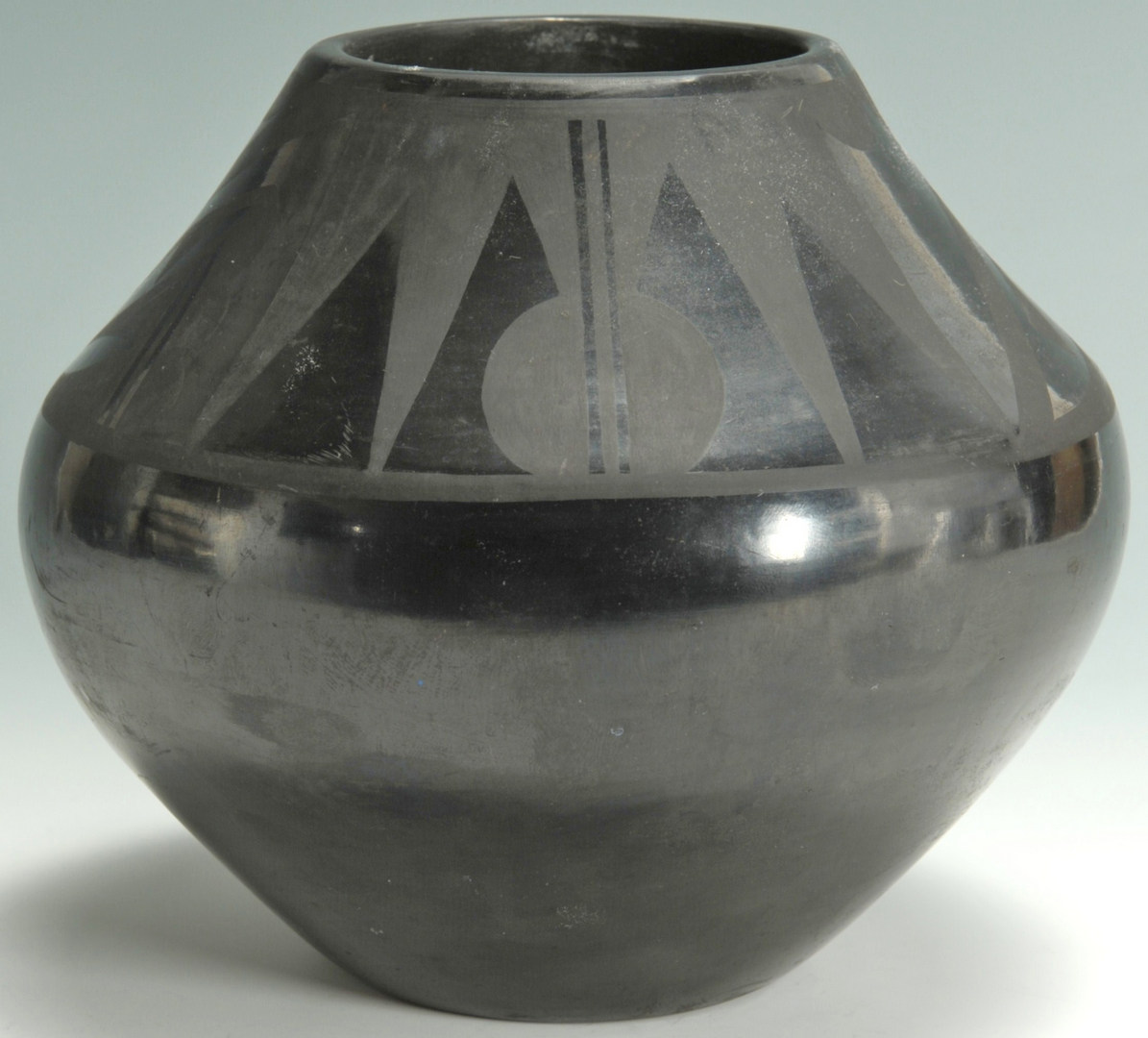 Lot 399: San Ildefonso Pottery Jar Signed Tonita
