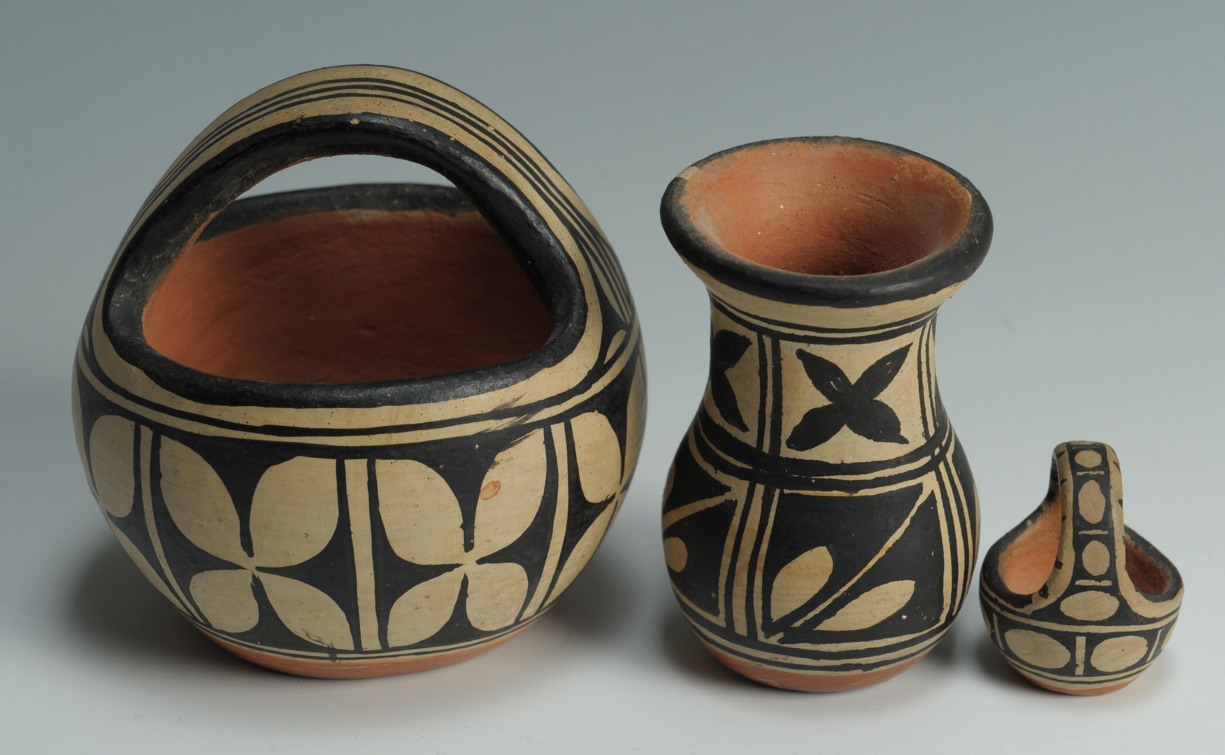 Lot 400: Santa Domingo bowl, basket and vase, Melchor