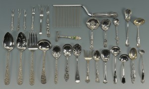 Lot 418: 27 pieces assorted early 20th c. flatware