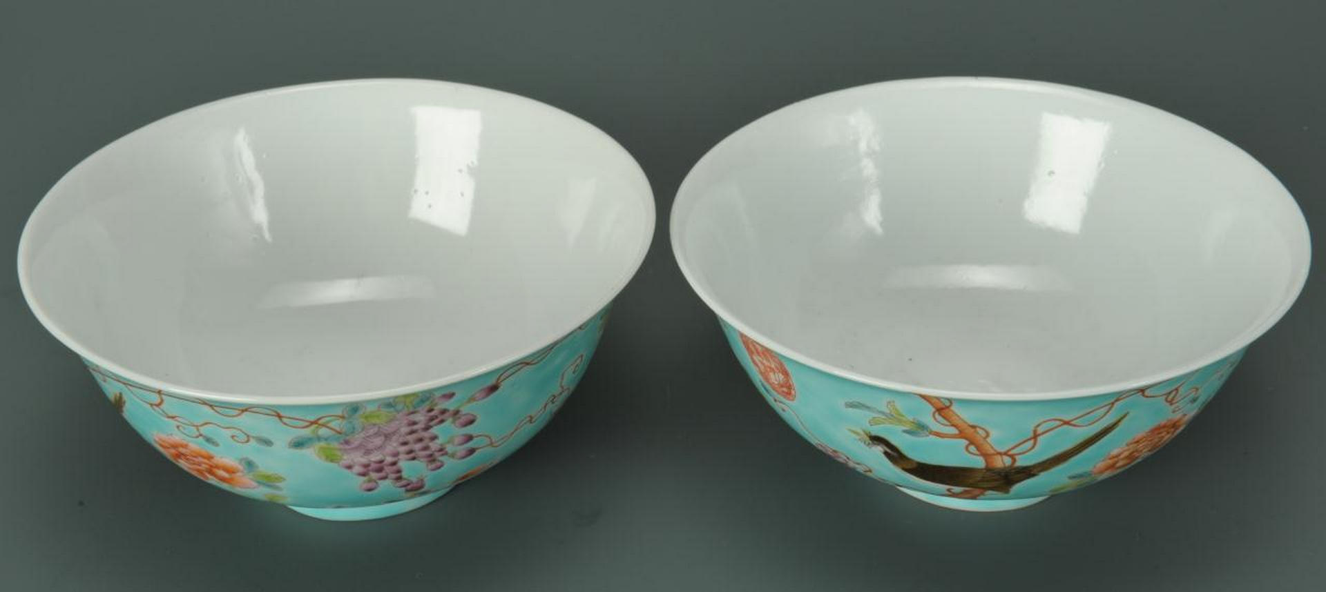 Lot 474: Pair Chinese Famille Rose Bowls, Bird decoration
