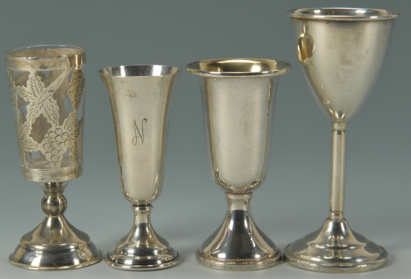 Lot 503: 29 sterling silver cordials