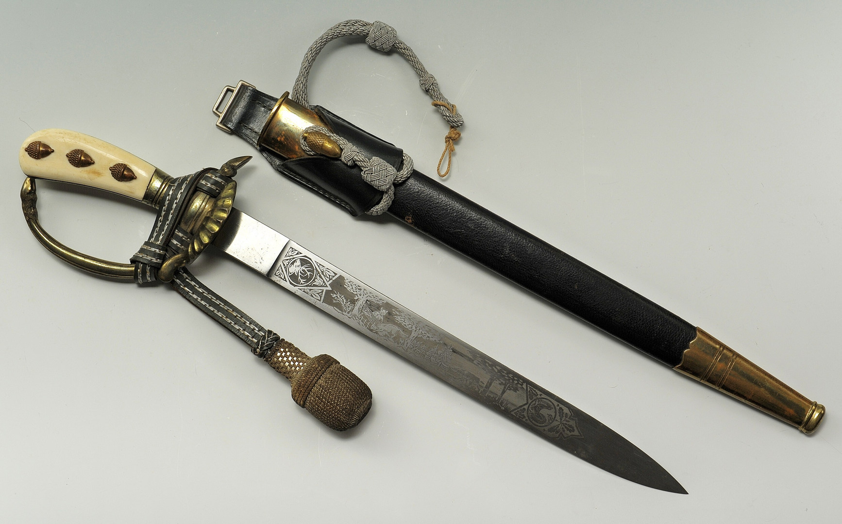 Lot 521: Siegfried Waffen Hunting Dagger