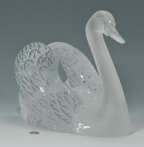 Lot 164: Lalique Crystal Swan