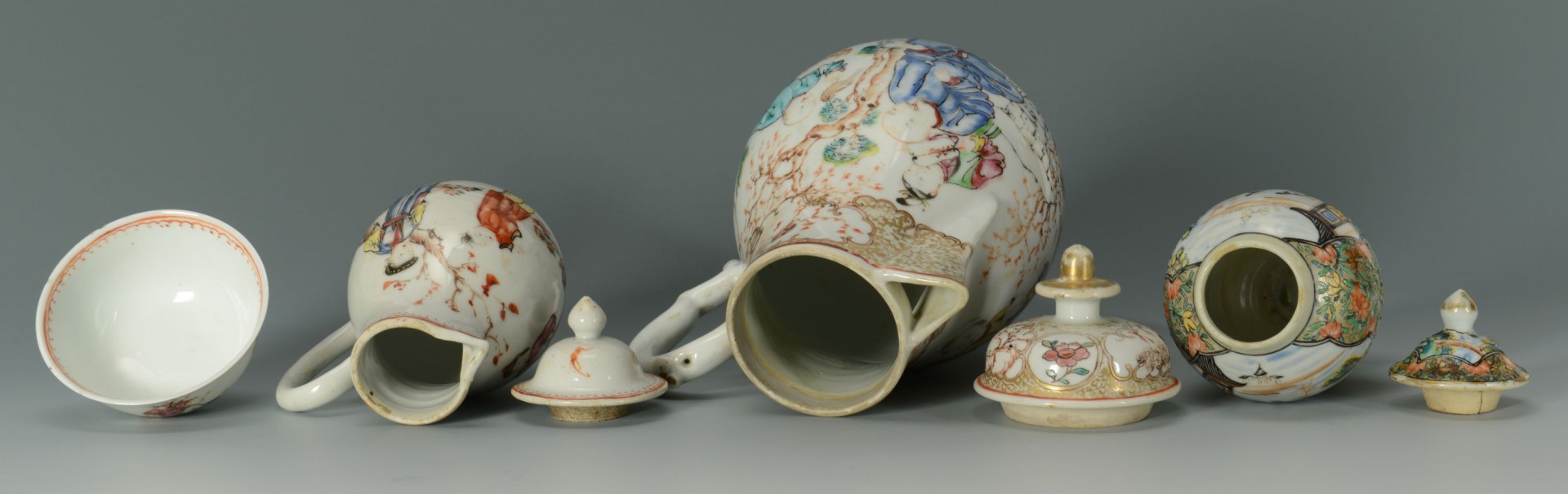 Lot 24: 4 Chinese Famille Rose Export Porcelain Items