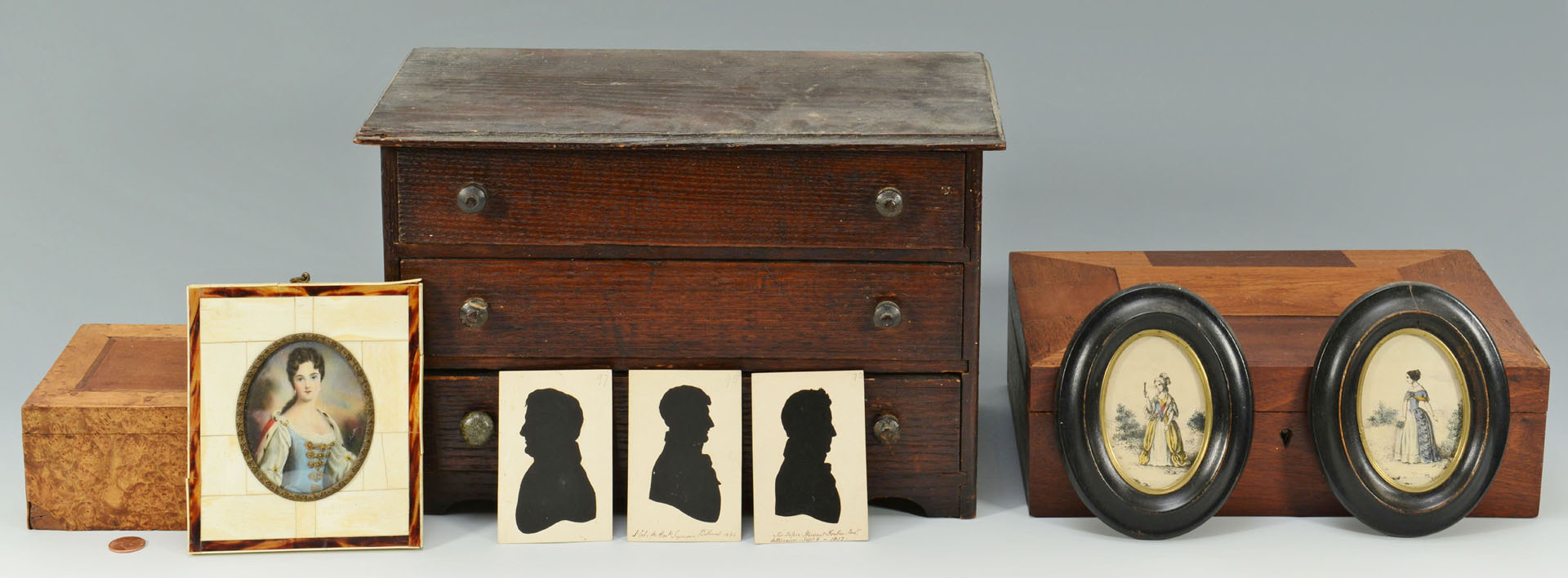 Lot 27: Grouping of 3 small chest, boxes, and silhouettes
