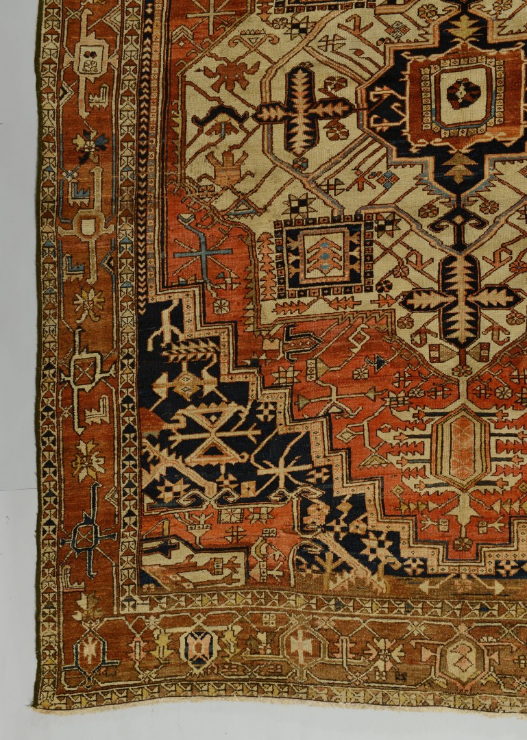Lot 570: Antique Persian Heriz Carpet, 9.7 x 12