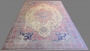 Lot 572: Antique Isparta Serapi style Carpet, 21'6" x 12'6"