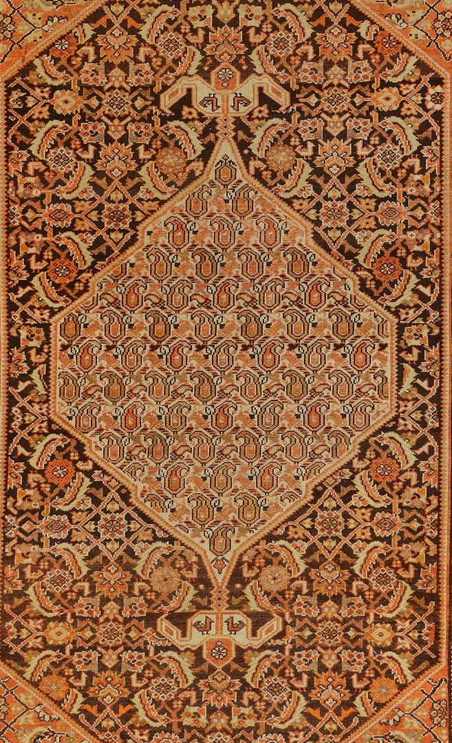 Lot 573: Antique Malayer rug 4' x 6', circa 1910