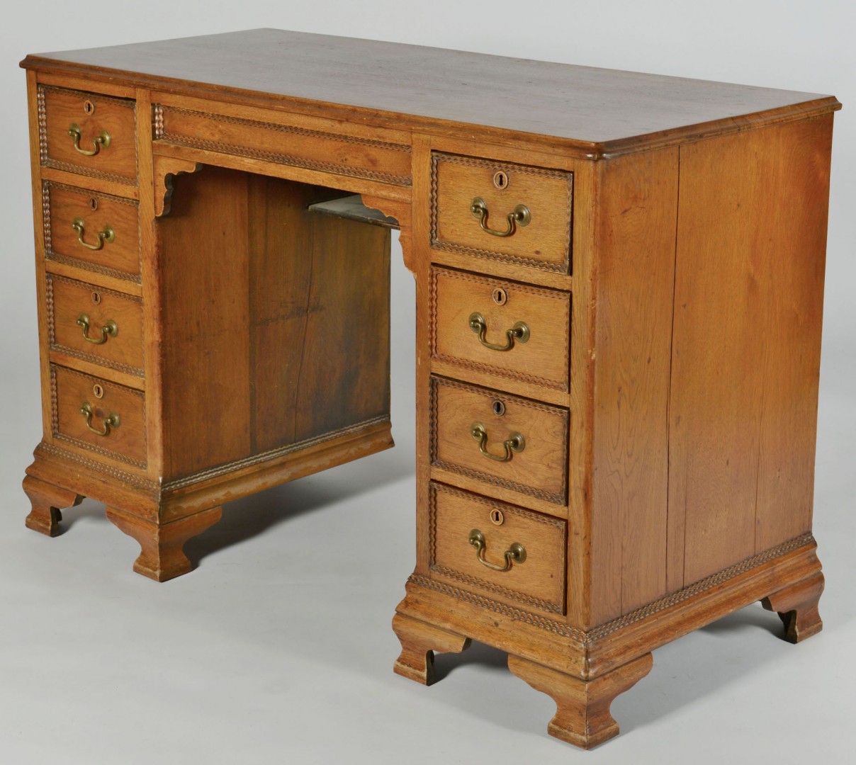 Lot 574: Late 19th century Doctor's Desk, Knoxville history