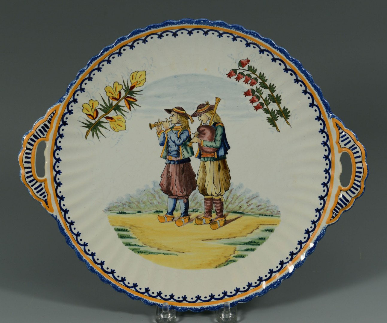 Lot 631: Grouping of Quimper Pottery, 18 pieces