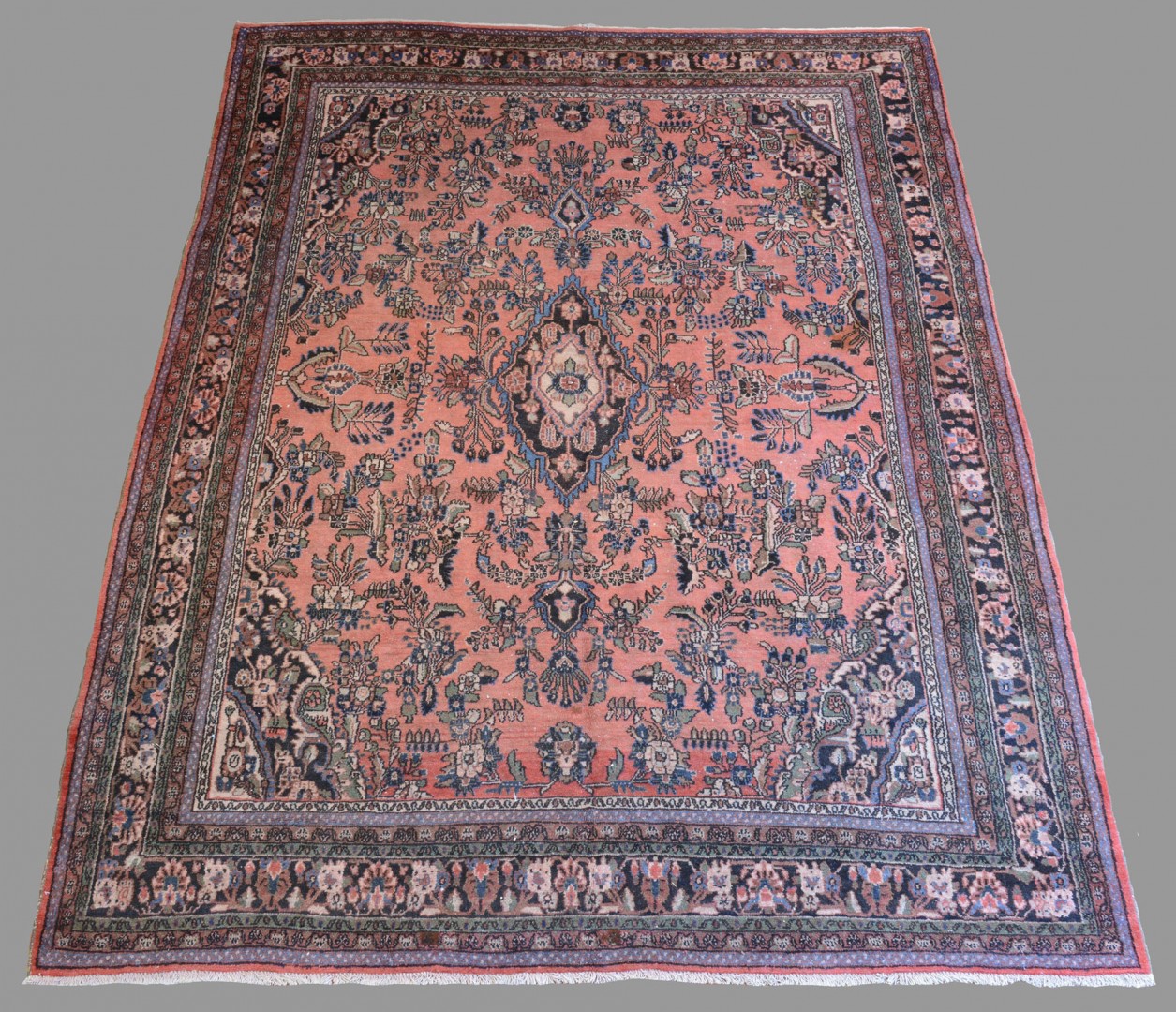 Lot 658: Semi-Antique Persian Arak Carpet