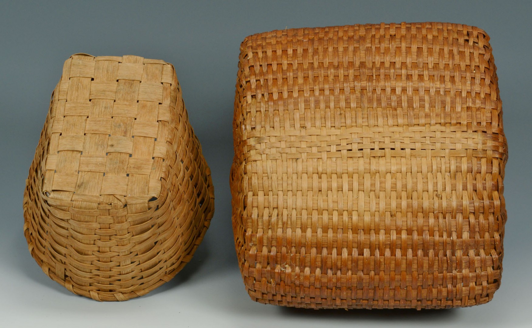 Lot 688: Group of 6 various split oak baskets