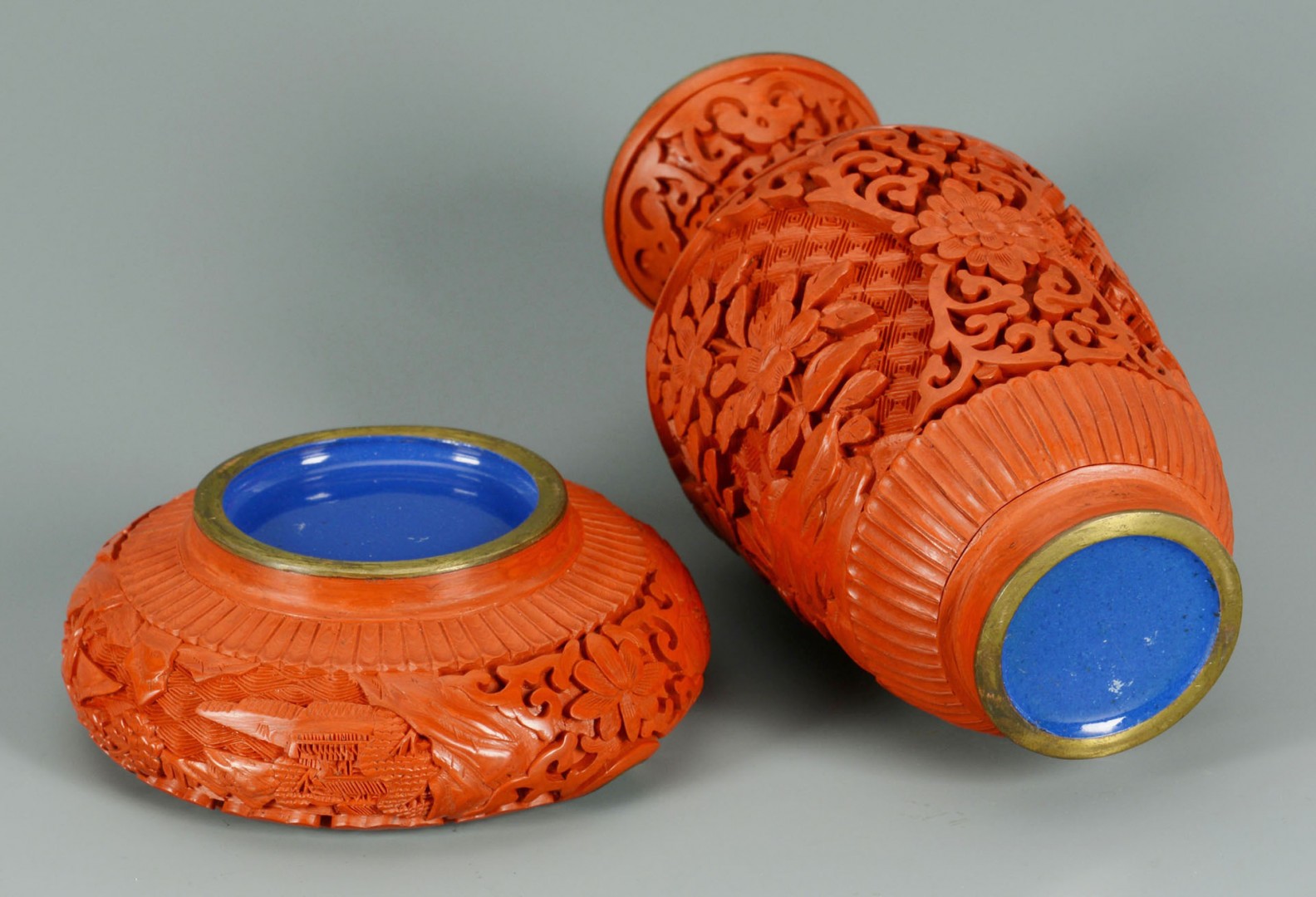 Lot 718: Chinese carved cinnabar vase & ashtray