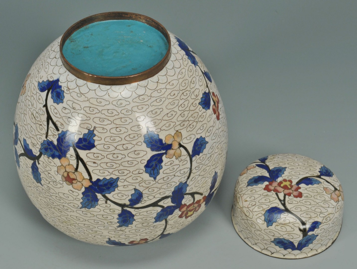 Lot 721: 10 items Chinese Cloisonne inc. boxes