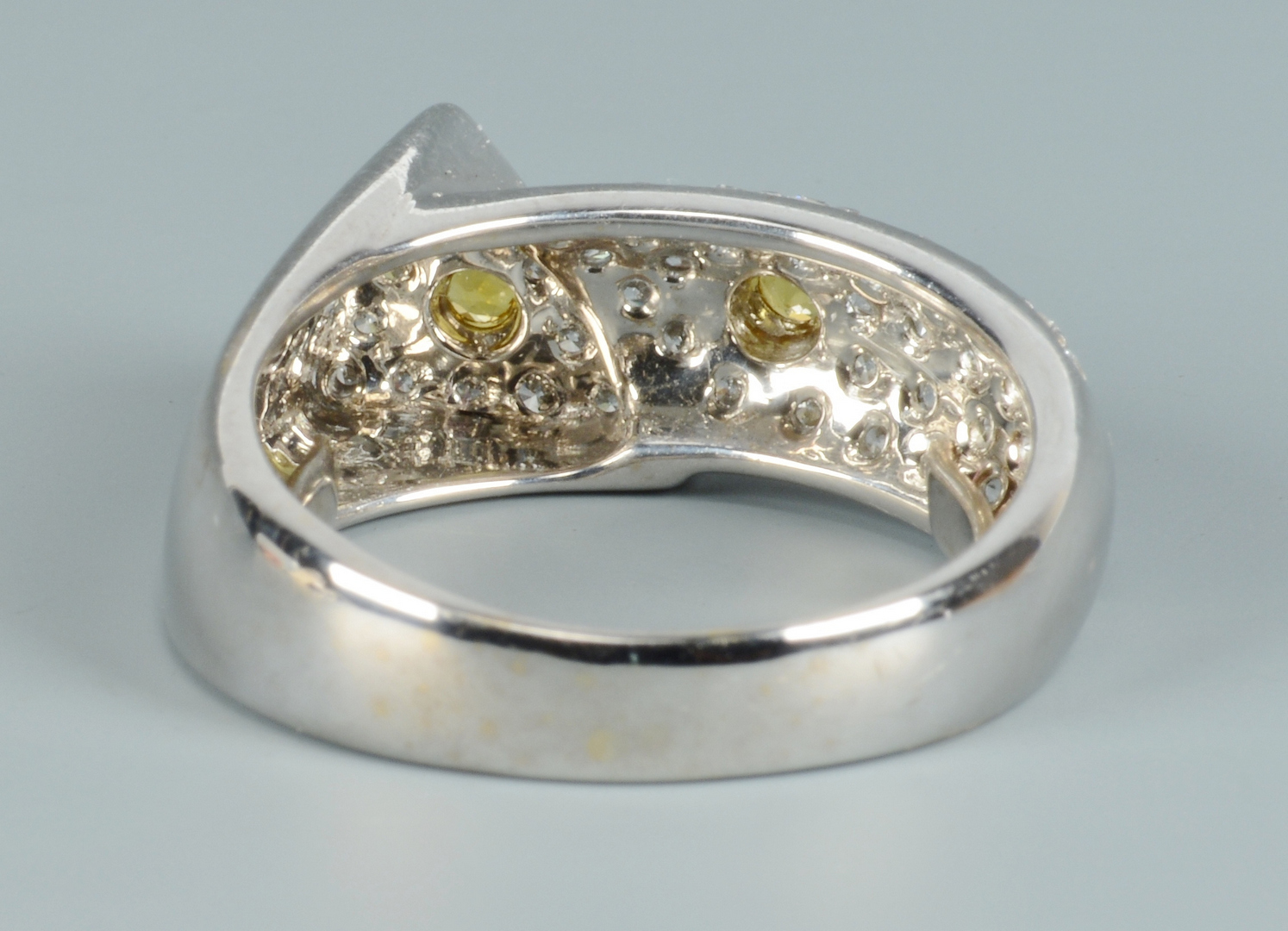Lot 3088052: Contemporary Plat Dia Yellow Sapphire Ring