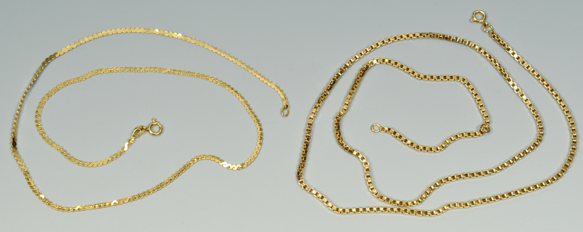 Lot 3088060: Two 18k Gold Chain Necklaces